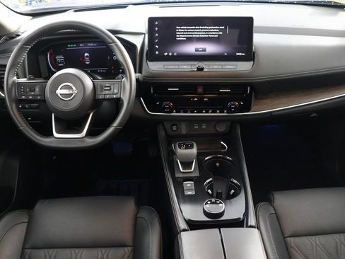 Used 2024 Nissan Rogue Platinum w/ Platinum Premium Package AWD/4WD image 2