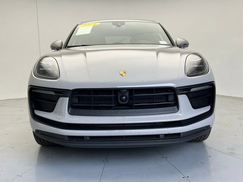 Used 2024 Porsche Macan AWD/4WD image 25