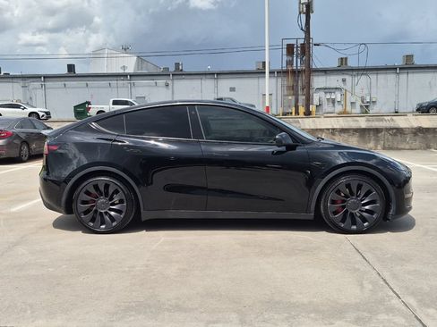 Used 2022 Tesla Model Y Performance AWD/4WD image 7