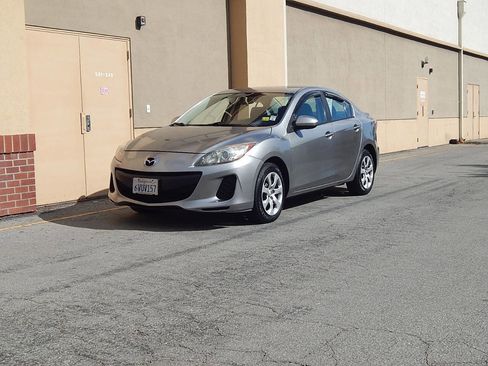 Used 2013 MAZDA MAZDA3 i Sport image 7