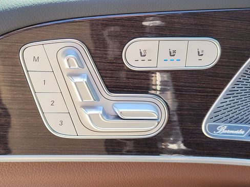 Used 2025 Mercedes-Benz GLS 450 4MATIC image 16