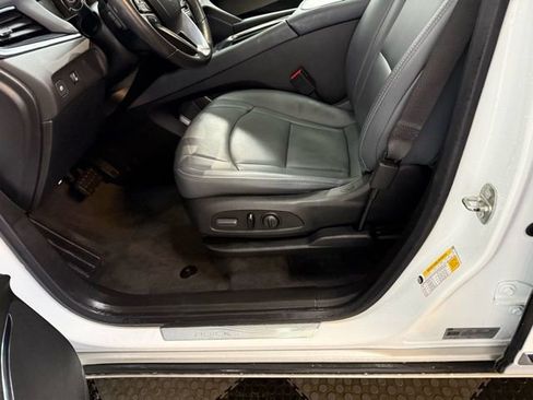 Certified 2024 Buick Enclave Essence w/ Experience Buick Package image 17