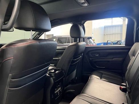 Used 2021 Nissan Titan PRO-4X w/ Pro-4x Convenience Package image 17