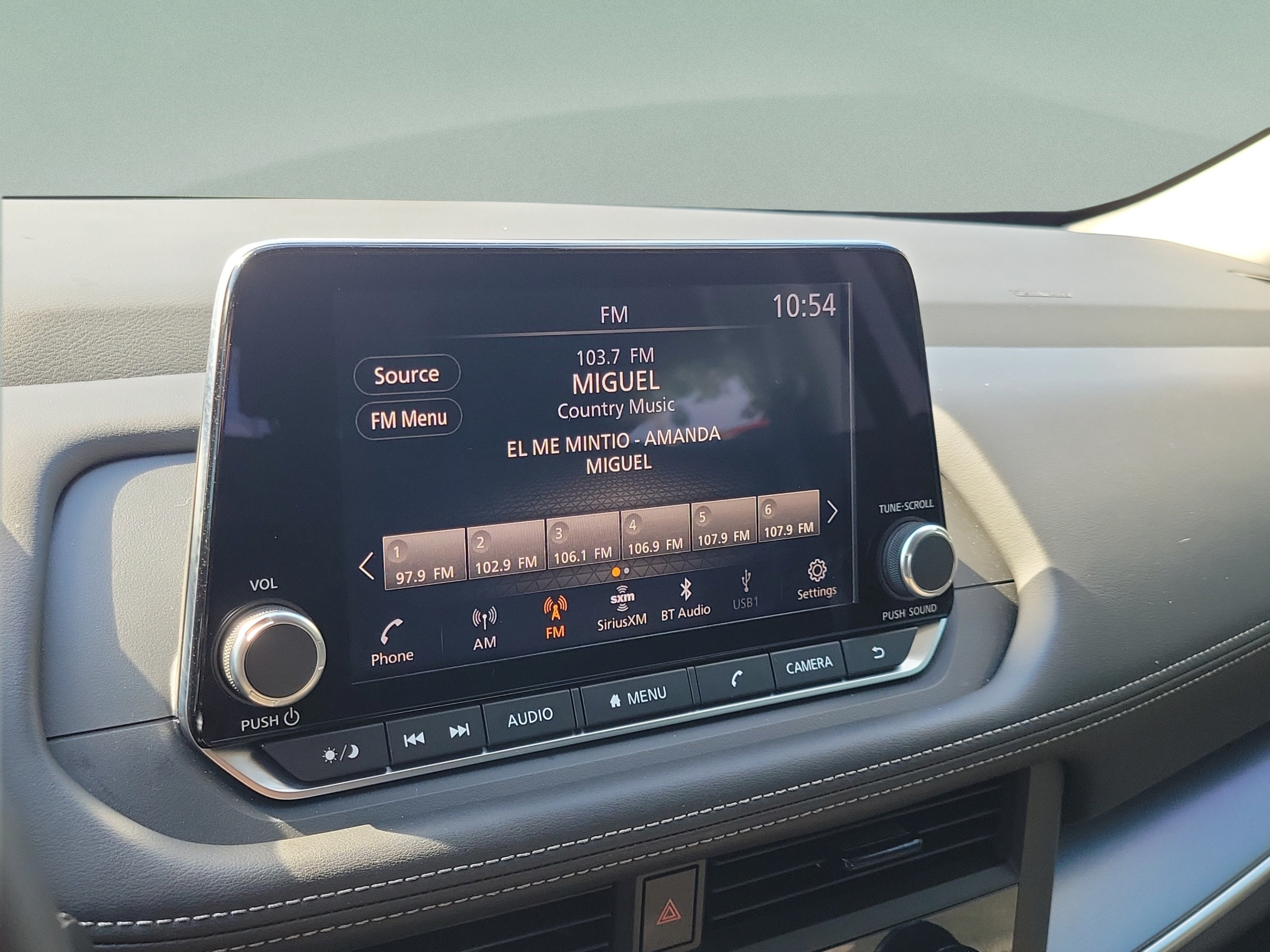 Certified 2026 Nissan Rogue SV FWD image 24