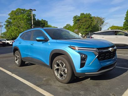 Used 2025 Chevrolet Trax LT
