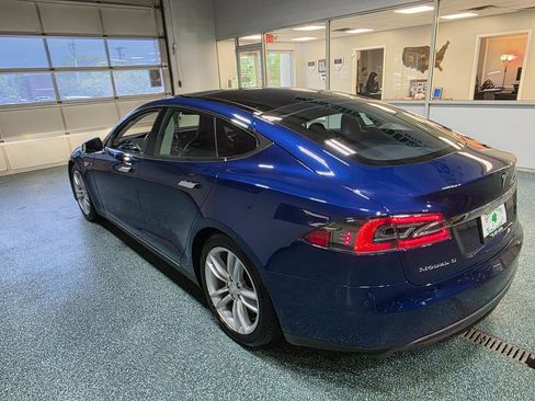 Used 2015 Tesla Model S 70D AWD/4WD image 9