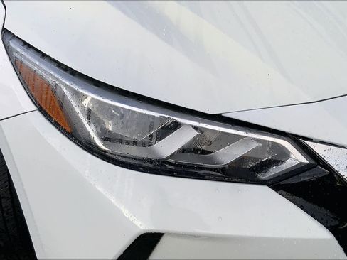 Used 2022 Nissan Sentra SV FWD image 26