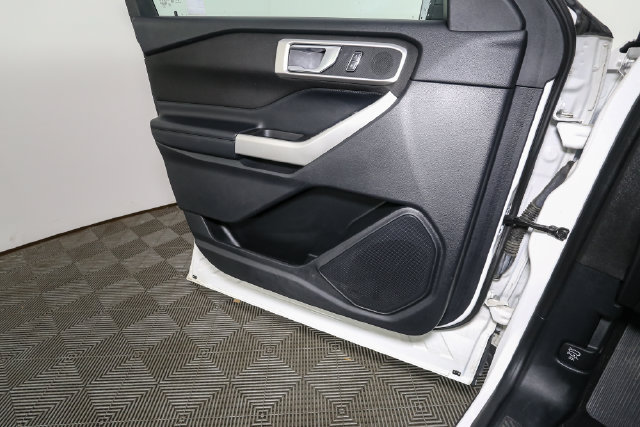 Used 2020 Ford Explorer XLT w/ Comfort Package AWD/4WD image 37