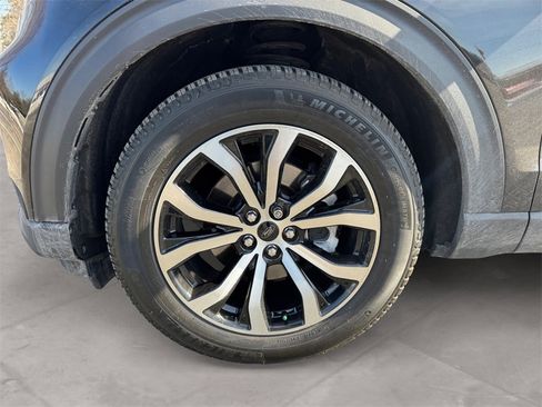 Used 2022 Ford Explorer ST-Line w/ Class IV Trailer Tow Package image 14