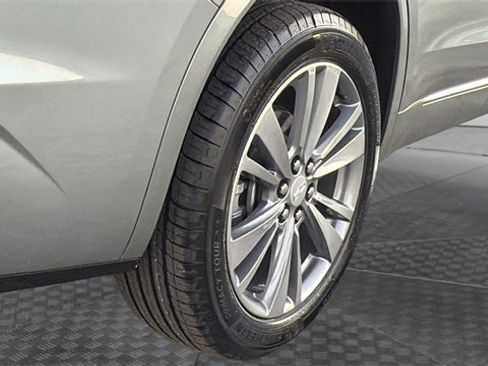 Used 2025 Cadillac XT6 Premium Luxury image 13