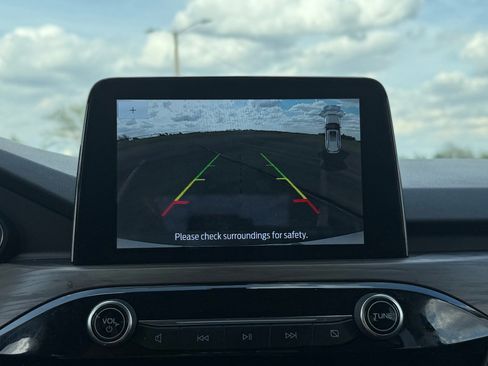 Certified 2020 Ford Escape Titanium w/ Titanium Premium Package 2.0 image 35