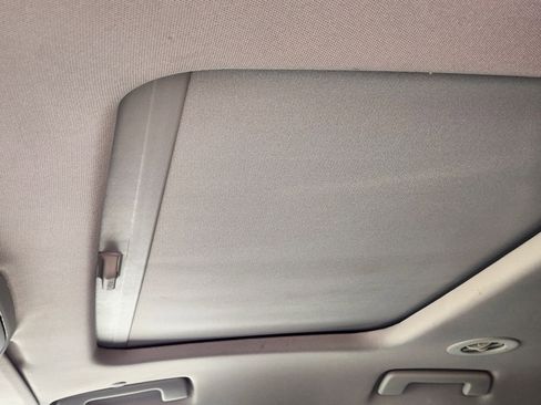 Used 2021 Buick Enclave Avenir w/ Avenir Technology Package image 27