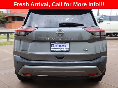 Used 2022 Nissan Rogue SL w/ SL Premium Package FWD image 5