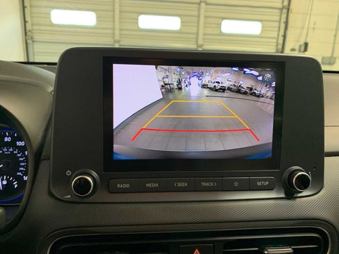 Used 2022 Hyundai Kona SEL image 5