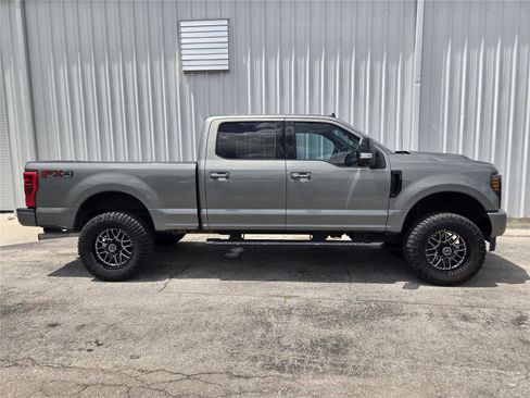 Used 2019 Ford F250 Lariat w/ Lariat Ultimate Package AWD/4WD image 4