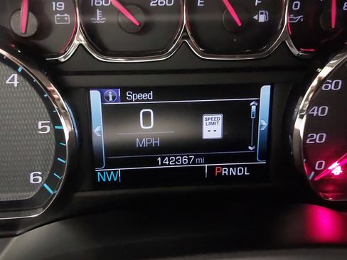 Used 2017 Chevrolet Silverado 1500 LT image 19