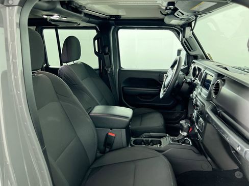 Used 2023 Jeep Wrangler Sport image 28