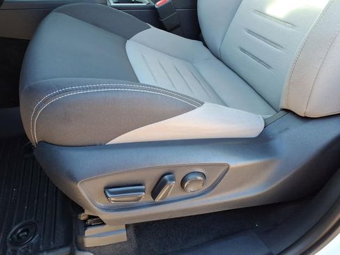 Used 2024 Toyota Tacoma TRD Sport image 17