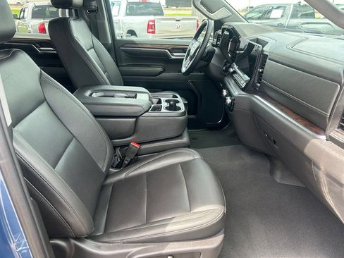 Used 2024 GMC Sierra 1500 SLT RWD image 11