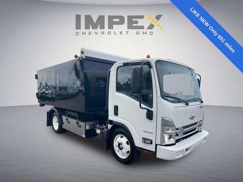 Used 2024 Chevrolet Low Cab Forward RWD image 7