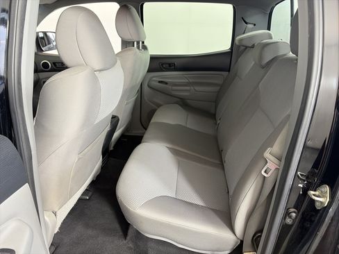 Used 2015 Toyota Tacoma 4x4 Double Cab image 7