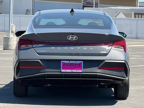 Used 2026 Hyundai Elantra Hybrid FWD image 6