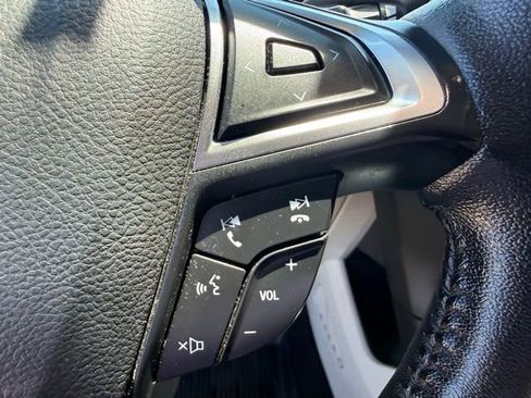 Used 2019 Ford Edge Titanium w/ Cold Weather Package image 19