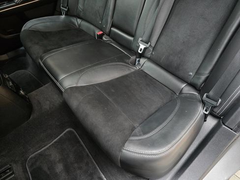 Used 2012 Chrysler 300 SRT8 w/ 19-Premium Speaker Group image 84