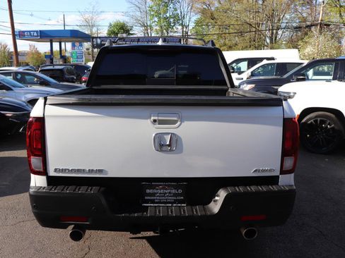 Used 2021 Honda Ridgeline Black Edition image 4