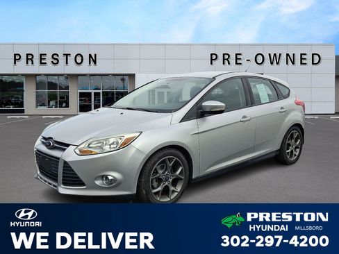 Used 2014 Ford Focus SE w/ Equipment Group 201A image 1