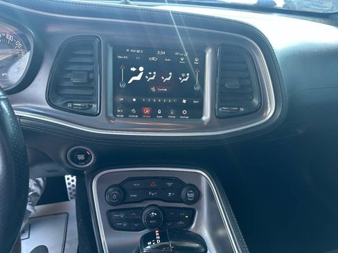 Used 2020 Dodge Challenger SXT w/ Plus Package RWD image 11