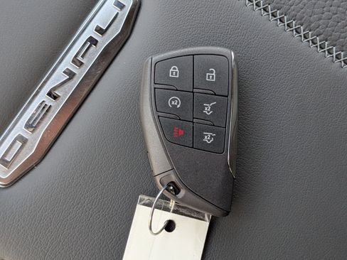 New 2026 GMC Yukon XL Denali w/ Sun & Power Step Package image 33