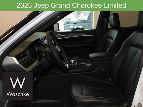 New 2025 Jeep Grand Cherokee Limited w/ Trailer Tow Package image 14