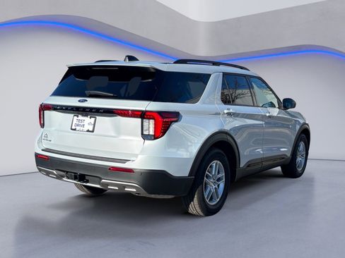 New 2026 Ford Explorer Active w/ Active Comfort Package RWD image 9