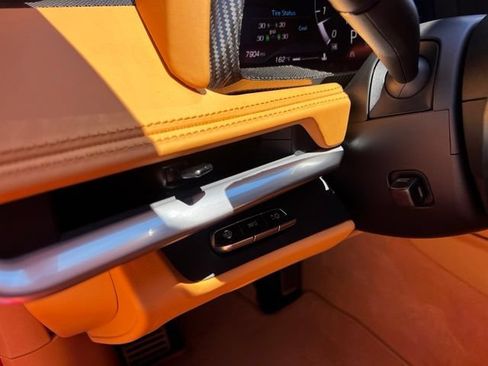 Used 2021 Chevrolet Corvette Stingray Premium Cpe w/ Z51 Performance Package RWD image 21