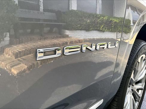 Used 2021 GMC Yukon Denali w/ Denali Ultimate Package image 32