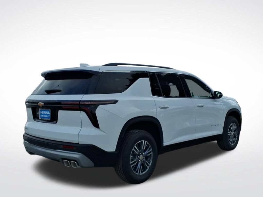 New 2026 Chevrolet Traverse LT w/ Enhanced Driving Package FWD image 3