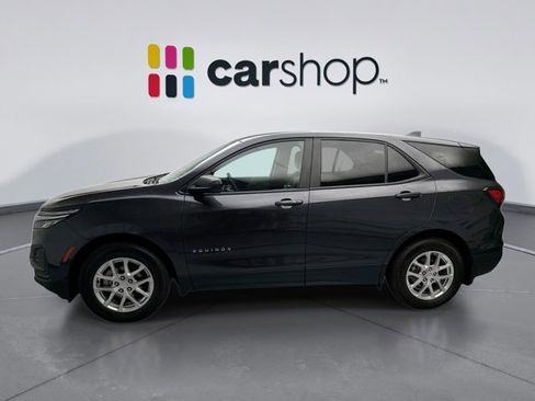 Used 2022 Chevrolet Equinox LS w/ LS Convenience Package image 2