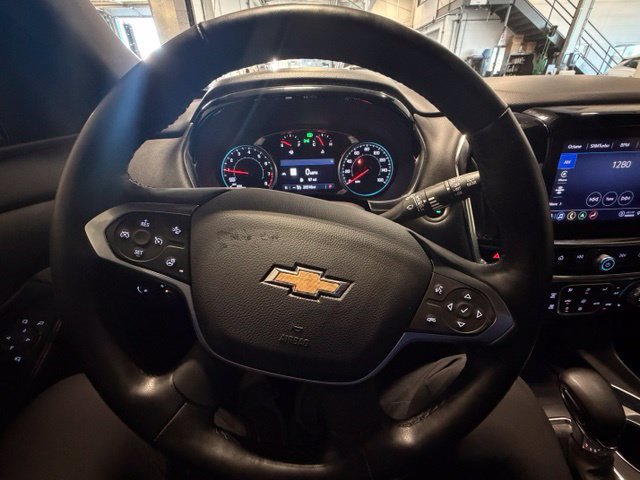 Used 2023 Chevrolet Traverse LT w/ LT Premium Package AWD/4WD image 14