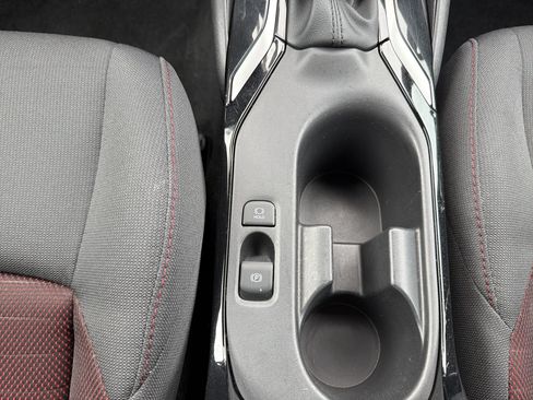 Used 2025 Toyota Corolla SE FWD image 21