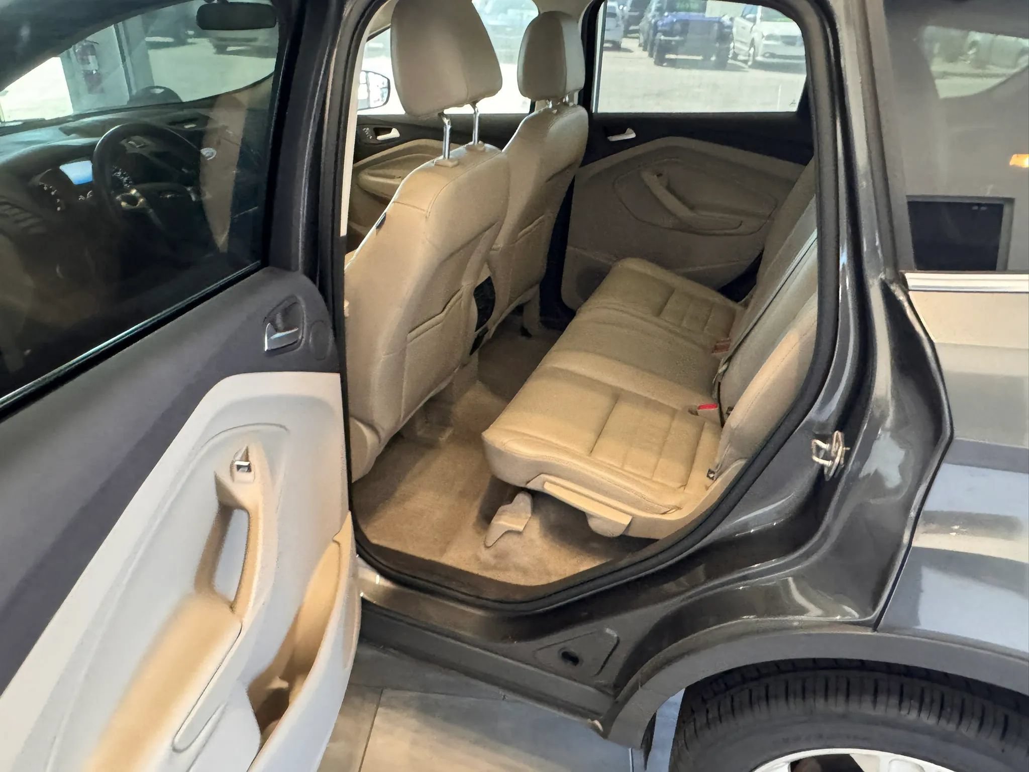 Used 2016 Ford Escape SE w/ SE Leather Comfort Package FWD image 30