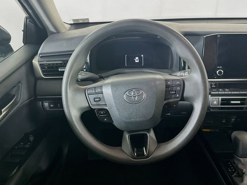 Used 2025 Toyota Camry LE image 18