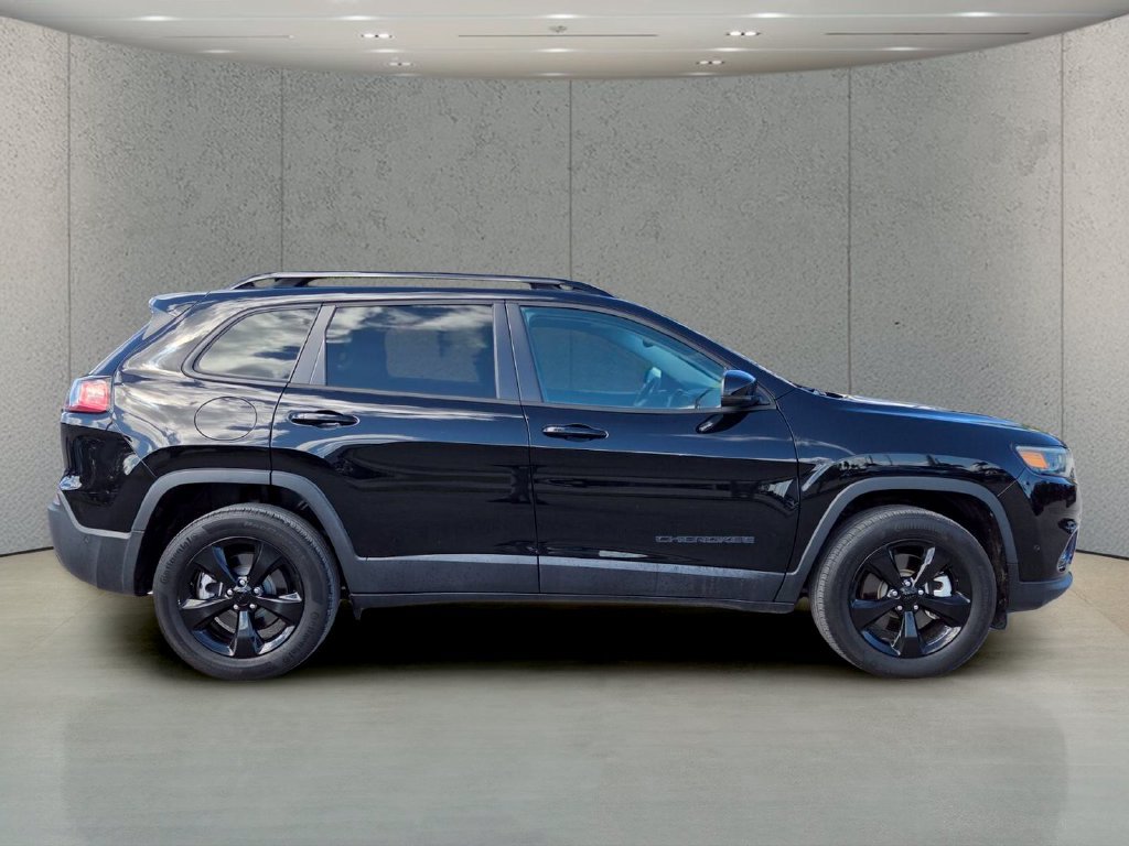 Used 2023 Jeep Cherokee Altitude Lux AWD/4WD image 4