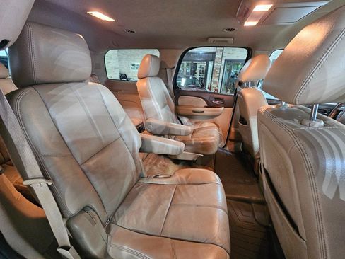 Used 2011 Chevrolet Tahoe LT w/ Luxury Package RWD image 19