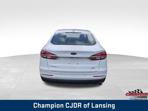 Used 2020 Ford Fusion SE image 5