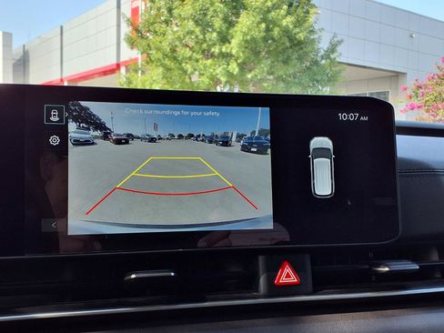 Used 2025 Kia Carnival EX FWD image 15