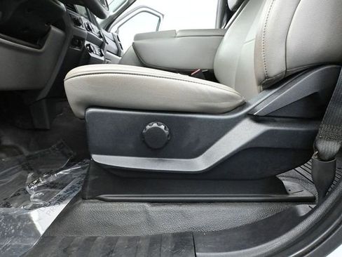 Used 2021 Ford F250 XL w/ Power Equipment Group image 21