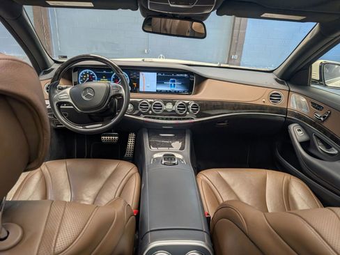 Used 2017 Mercedes-Benz S 550 Sedan image 17
