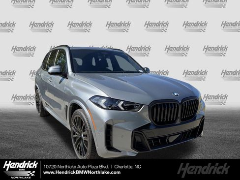 New 2026 BMW X5 xDrive40i w/ M Sport Package AWD/4WD image 1