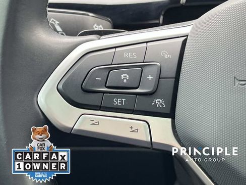 Certified 2024 Volkswagen Atlas Cross Sport SEL R-Line image 18